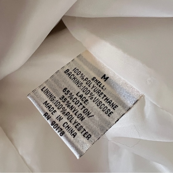 Yvonne & Marie for Revue White Faux Leather and Lace Zip-Up Jacket Size M - Picture 6 of 6